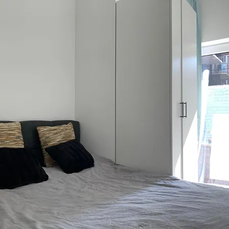 D&s Lifestyle Met Terras 18m² Koningslaan クノック・ヘイスト